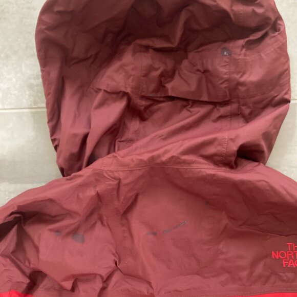 The North Face Red Hooded Men's Wind Breaker Jacket - Picture 4 of 7